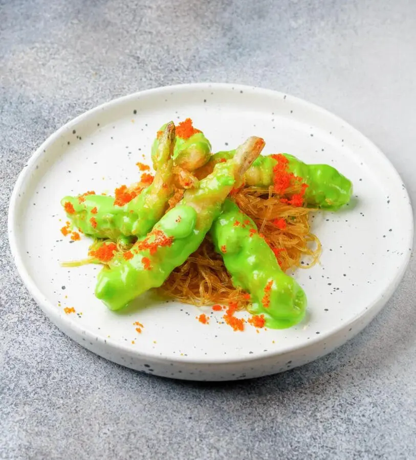 Креветки со сладким соусом васаби и стеклянной фунчозой из Benshi