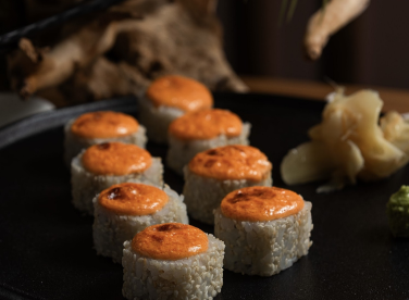 Запеченый с гребешком и креветкой