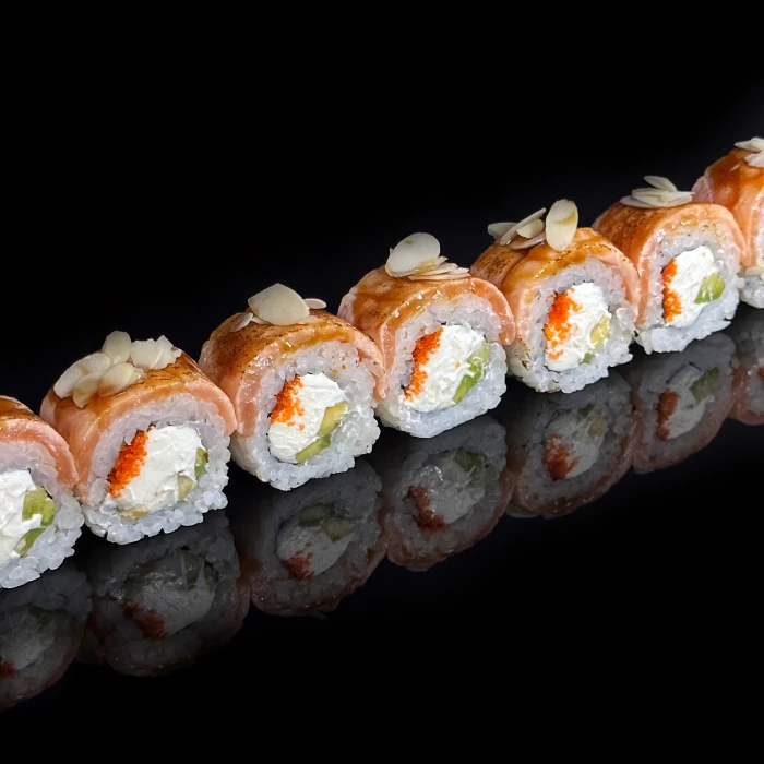 Фирменный ролл Sushista