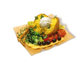 Картофель Премиум с моцареллой и томатами