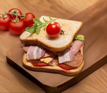 Сэндвич с ветчиной