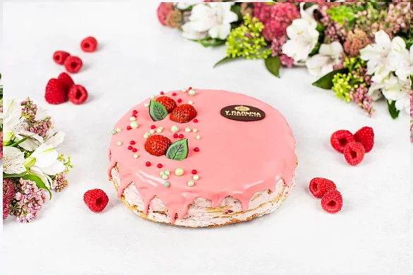 Блинный с малиной торт