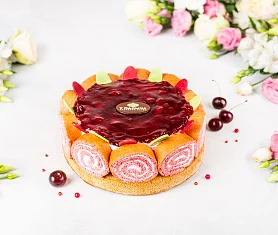 Лесная ягода с вишней торт