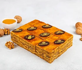 Медовая фантазия с грецким орехом пирожные-канапе