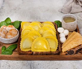 Равиоли с цыпленком и шпинатом
