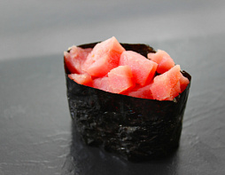 Гункан тунец