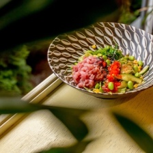 Гавайский салат поке с тунцом