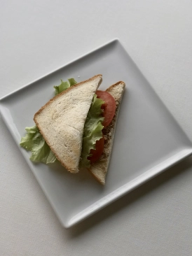 Холодный сэндвич с тунцом