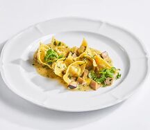 Каппеллетти с уткой и белыми грибами