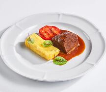 Телячьи щечки с полентой