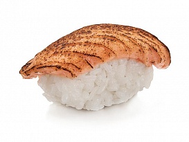 Нигири с опаленым лососем