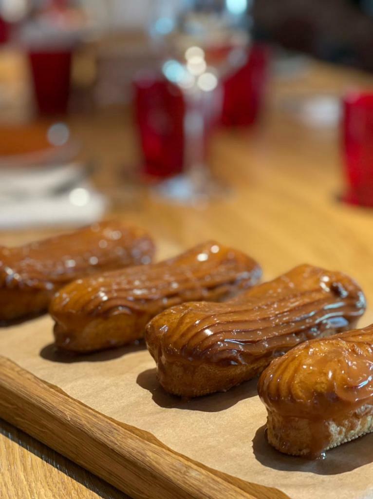 Эклер Карамель