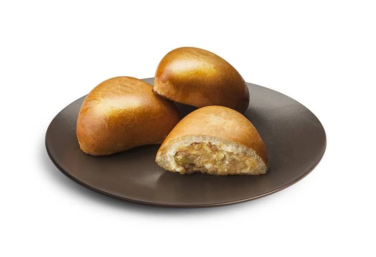 Пирожок с яблоком и корицей