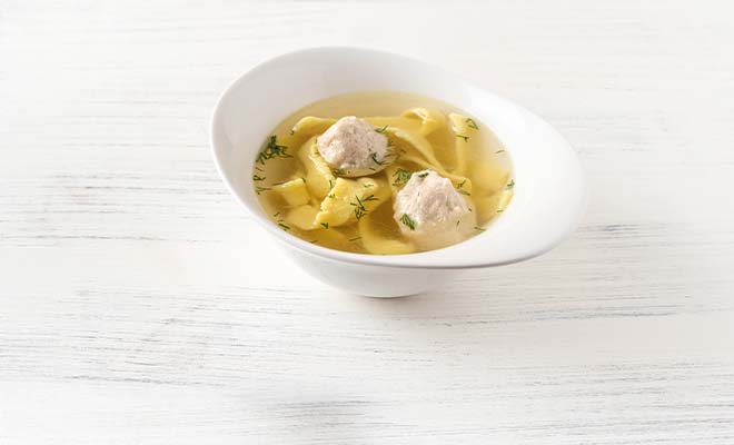 Суп-лапша с куриными фрикадельками