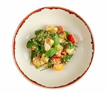 Салат с кускусом и сыром панир