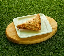 Пирожок с вишней