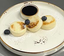 Творожные сырники с вареньем