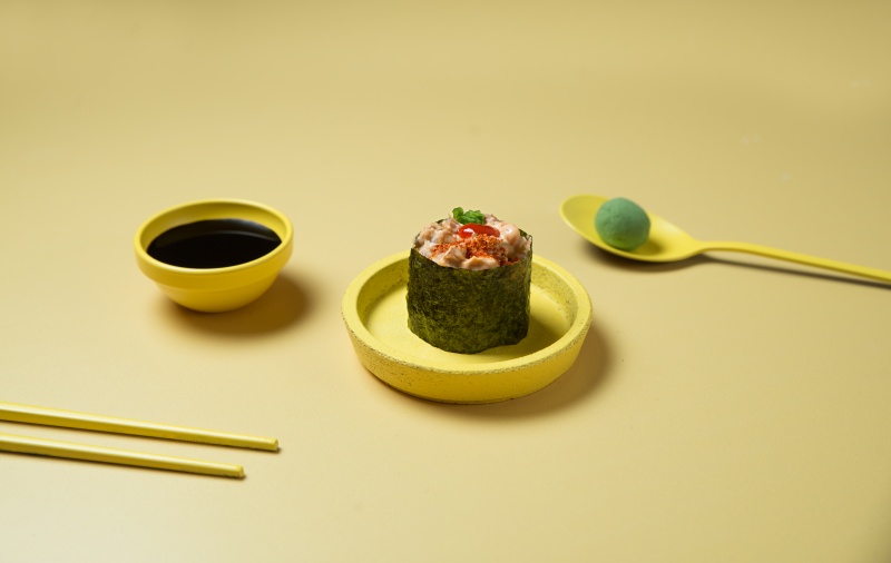 Острый гункан с угрем