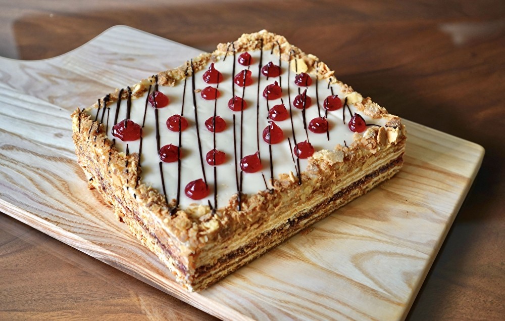 Торт «Наполеон с малиной»