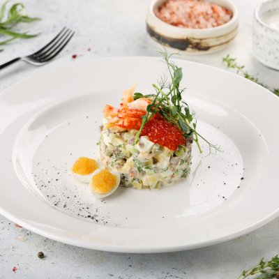 Оливье с раковыми шейками