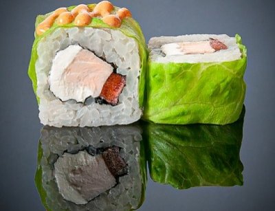 Ролл Шеф-Цезарь с салатом