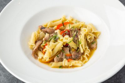 Кампанелле с рагу из утки