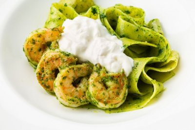 Парпаделле со шпинатом и креветками