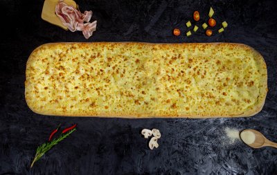 Пицца 1 метр «Курица-Ананас»