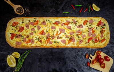Пицца 1 метр «Острая курица-ветчина»