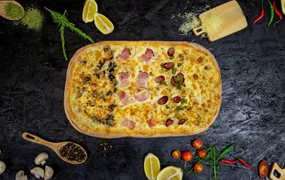 Пицца полметра «4 мяса»