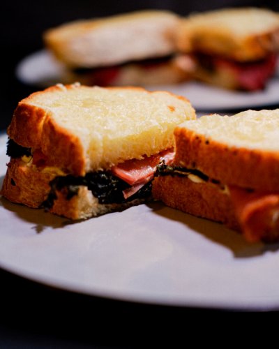 Сендвич с мортаделлой