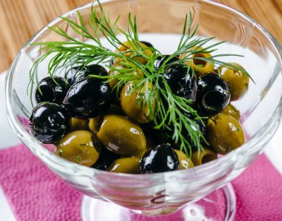 Оливки (маслины)