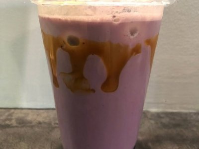 Молочный чай Черника