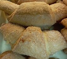 Рогалики с вишней