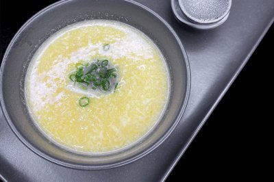 Суп кукурузный с перепелиным яйцом