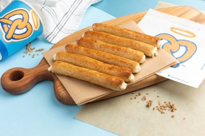 Стиксы со сливочным сыром из Auntie Anne's