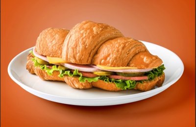 Сендвич в круассане «С лососем» из По Вкусу