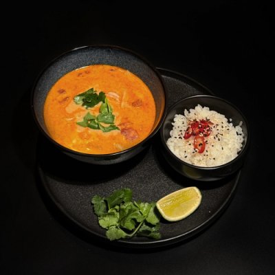 Том ям с морепродуктами из Tangiers Lounge