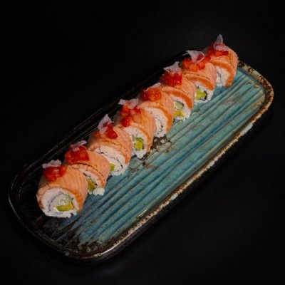 Карамельный лосось с клубникой из Tangiers Lounge