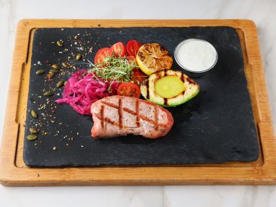 Стейк из тунца