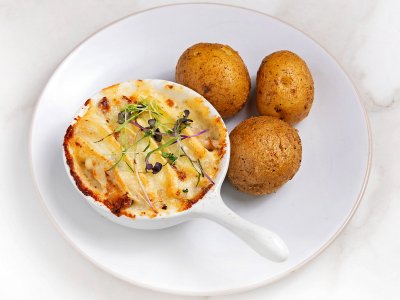 Жюльен с цыпленком в сметане с камамбером