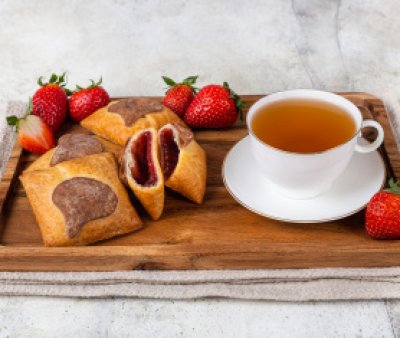 Карманчики с клубникой 250 г