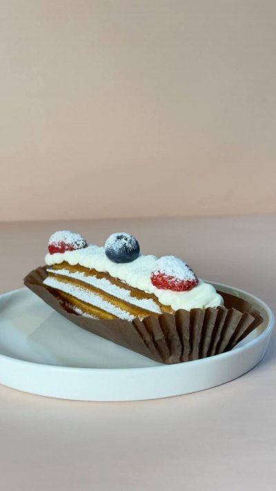 Эклеры ягодный