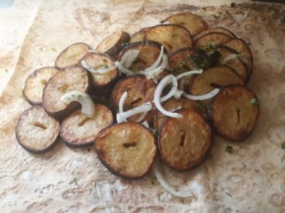 Картофель ломтики с салом 1 шампур