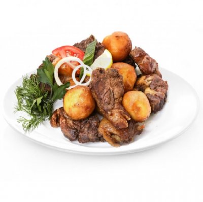 Казан-кебаб из говядины с жареным картофелем и овощами