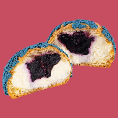Пирожное Шу с черникой