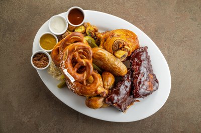 Большое мясное ассорти (от 4-х персон)