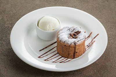 Шоколадный фондан с мятной начинкой