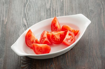 Красные солёные томаты