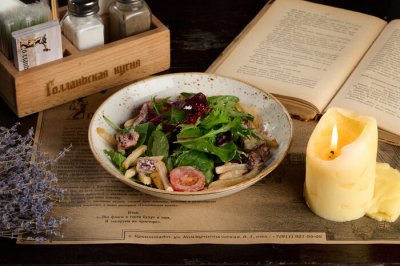 Салат с осьминогом в кокосовом карри